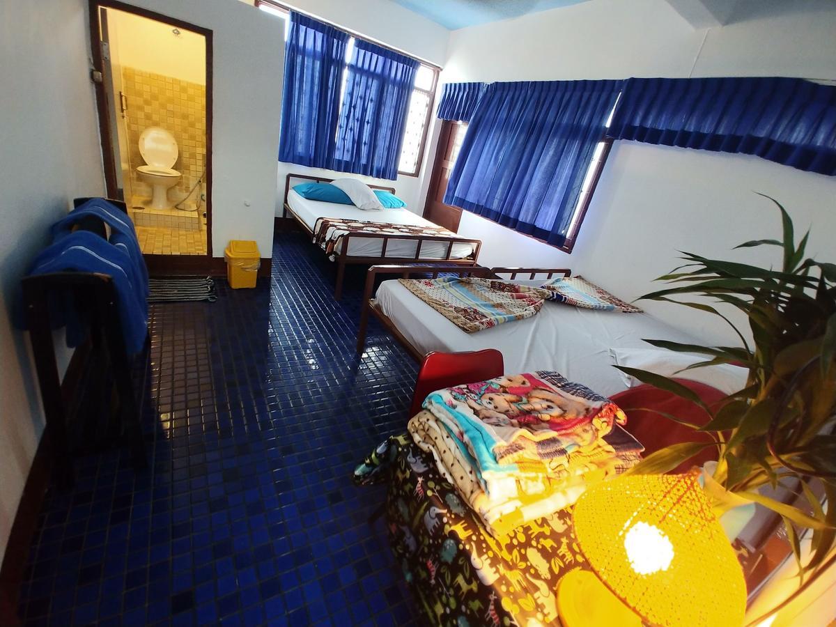 Prasuri Guest House Bangkok Exteriér fotografie
